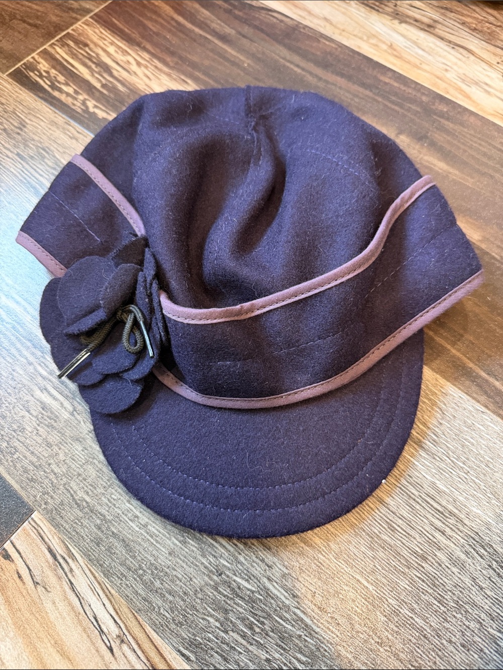 Stormy Kromer Petal Pusher Wool Cap Purple Flower Women’s 7 1/8”